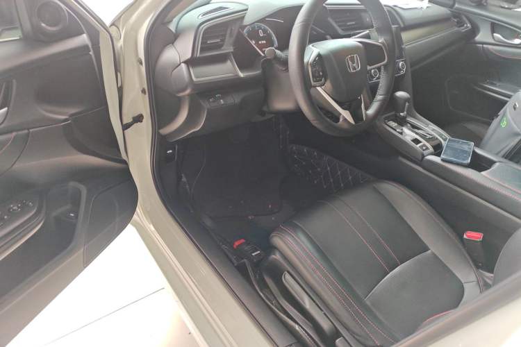 Used Honda Civic 2016 220TURBO CVT Luxury Edition
