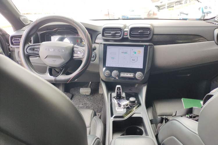 Used Lynk & Co 03 2022 1.5TD DCT JingPro Center Console