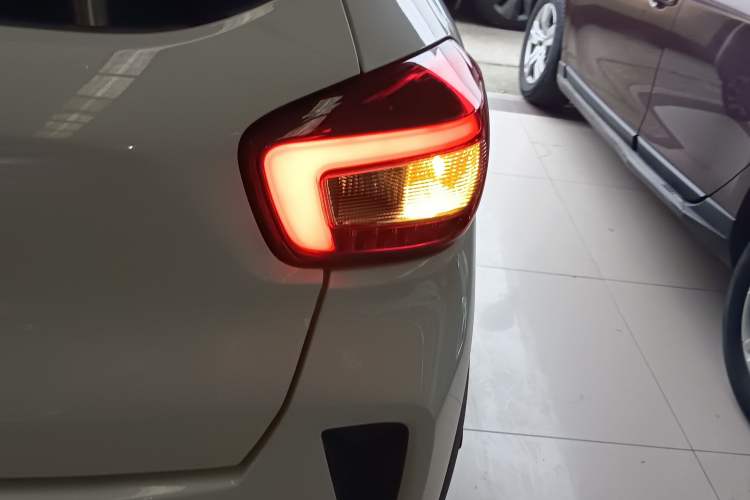 Used Dongfeng NAMMI EX1 2021 Quality Edition Exterior 3