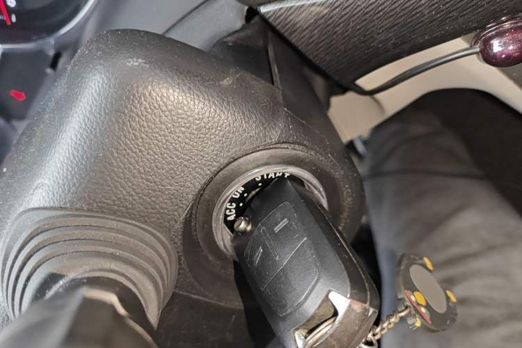 Used Chevrolet Captiva 2015 2.4L Two-Wheel Drive Urban Version 5 Seats