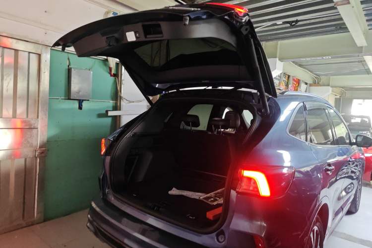 Used Ford Escape 2020 EcoBoost 245 Four-Wheel Drive ST-LINE Deluxe Edition