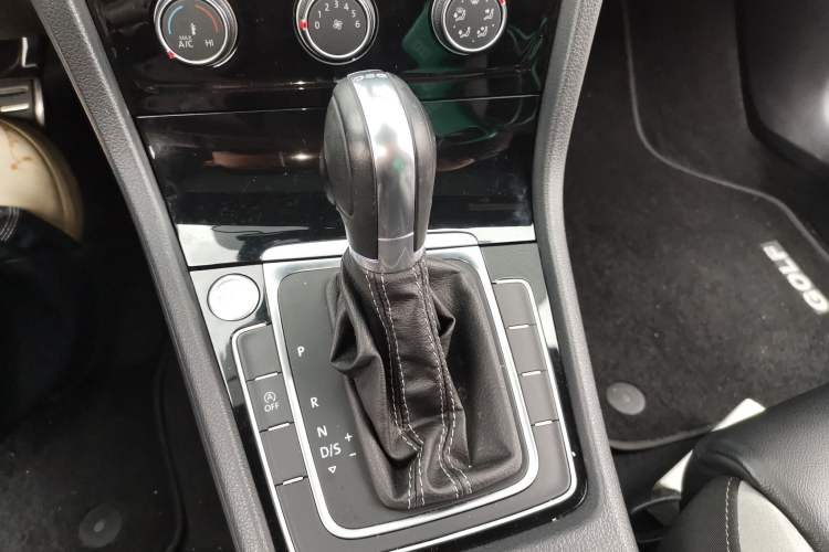 Used Volkswagen Golf 2018 280TSI Automatic R-Line Model
