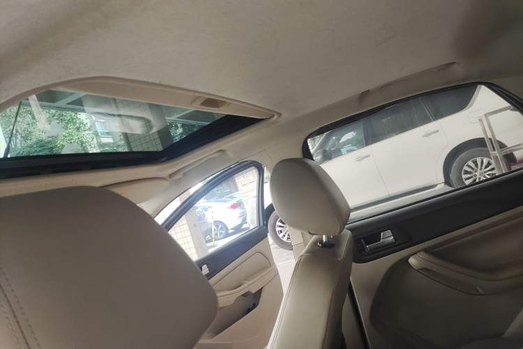 Used Ford Focus 2013 Hatchback Classic 1.8L Manual Fashion Edition
