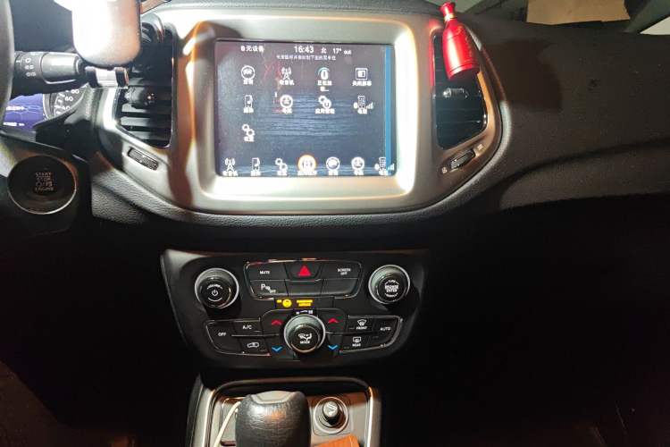 Used Jeep Compass 2017 200T Automatic Family Edition
