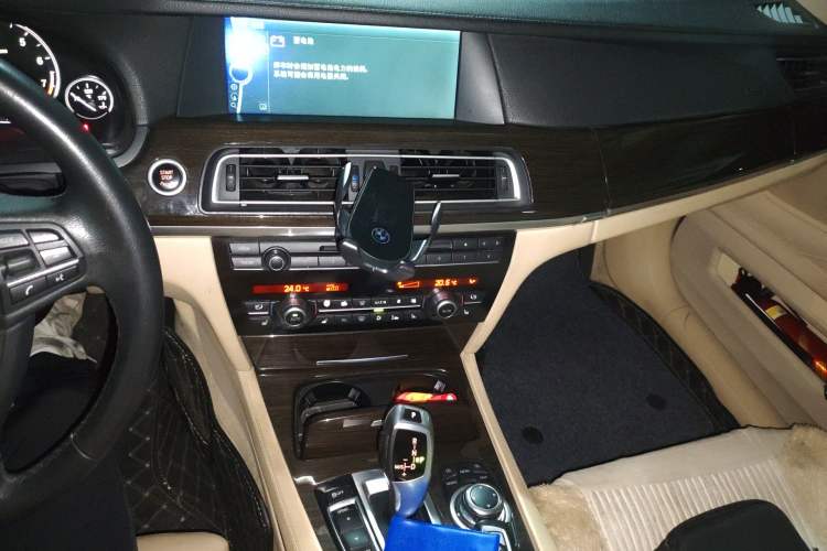 Used BMW 7 Series 2009 730Li Luxury Model
