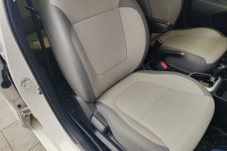 Used Kia Pegas 2020 Revised Version 1.4L Automatic Elite Connect Edition Right Front Seat