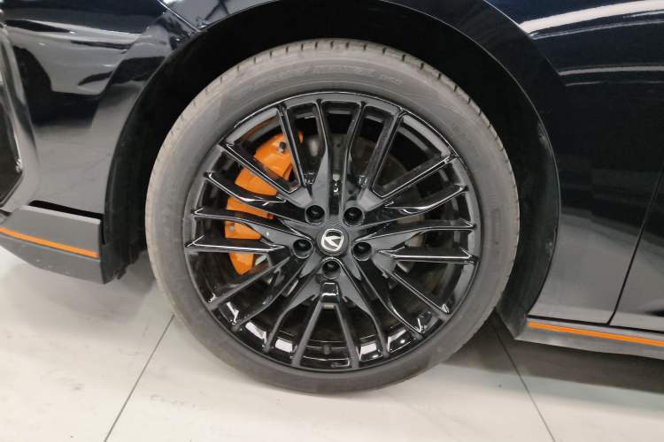 Used Changan UNI-V 2025 Model Third-Generation 2.0T Dynamic Edition