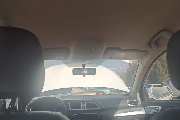 Used FAW Junpai D60 2016 1.5L Manual Comfort Model Headliner