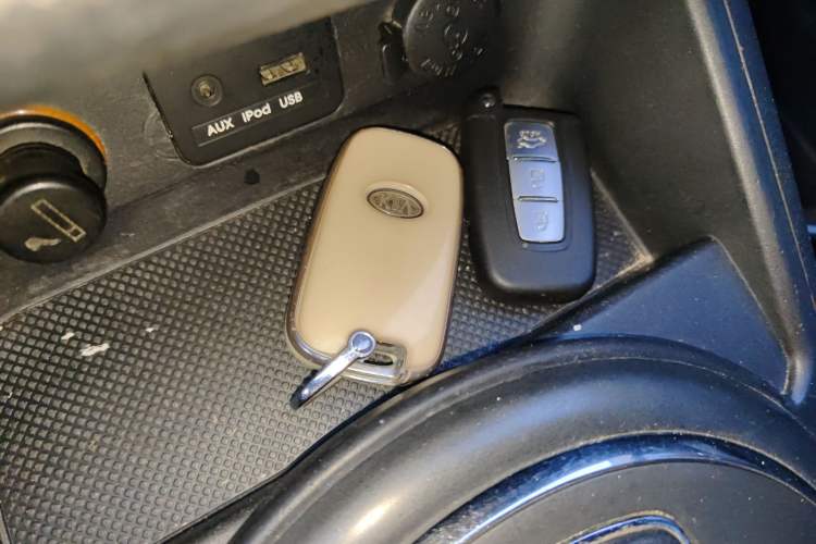 Used Kia Sportage R 2014 2.0L Automatic Two-Wheel Drive DLX Vehicle Key