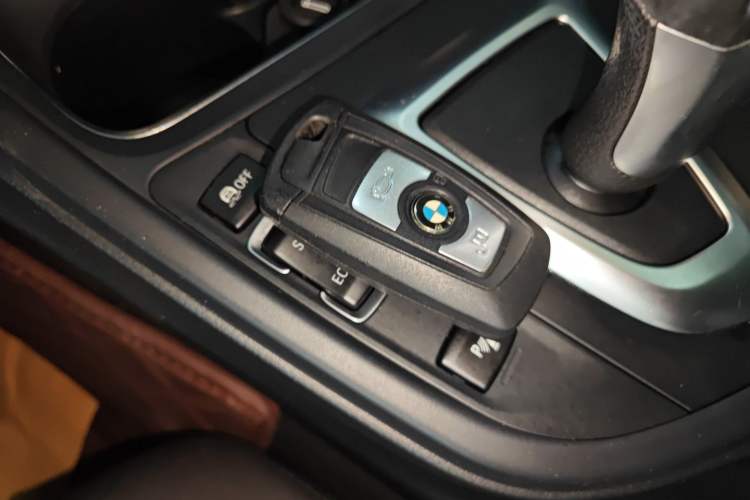 Used BMW 3 Series 2017 320Li xDrive Fashion Model Interior 1