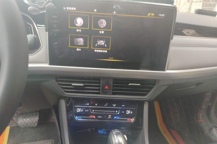 Used Volkswagen Bora 2023 280TSI DSG Prestige Edition Audio And AC Panel