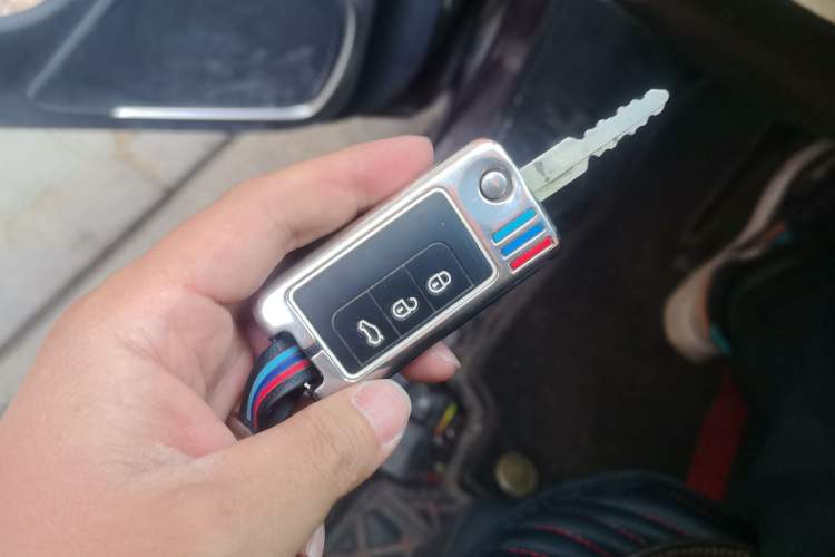 Used Haima V70 2016 2.0L Manual - Comfort Edition 6 Seats
