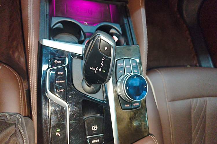 Used BMW 5 Series 2022 Restyled 525Li M Sport Package Gear Lever