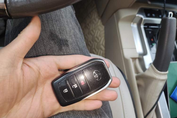 Used Toyota Land Cruiser 
