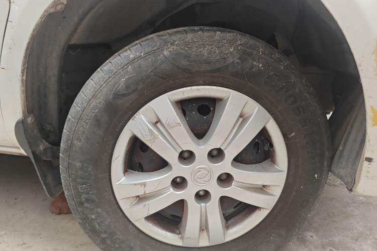 Used FORTHING Lingzhi 2017 M5 1.6L Standard Model