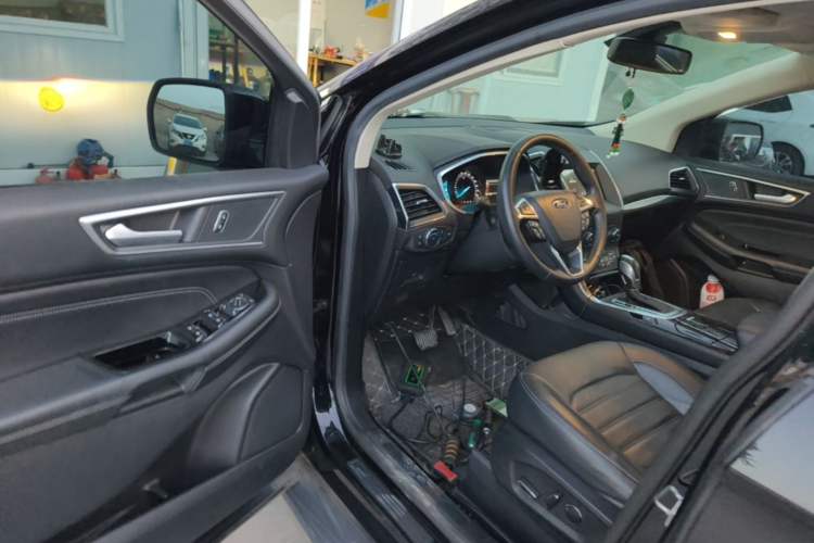 Used Ford Edge 2018 EcoBoost 245 Two-Wheel-Drive Titanium 7-Seater China V Standard
