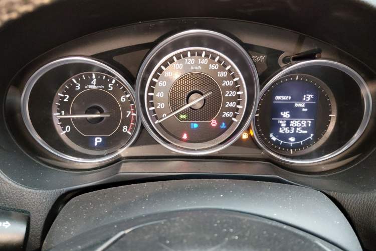 Used Mazda Atenza 2014 2.0L Blue Sky Luxury Edition
