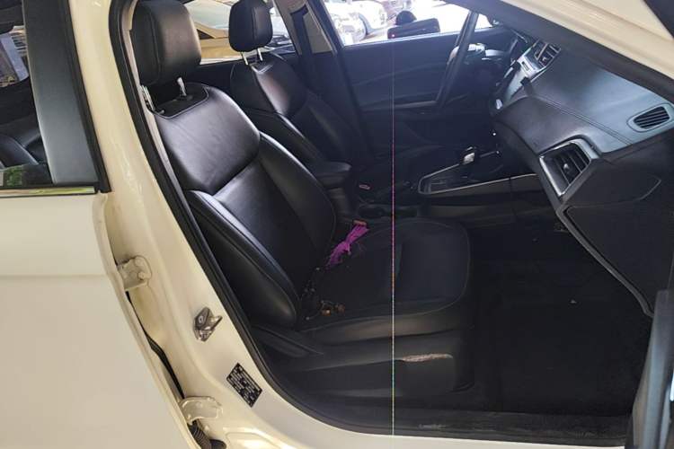 Used Ford Escort 2017 Happiness Edition 1.5L Automatic Fashion Version
