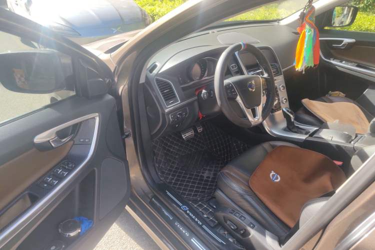 Used Volvo XC60 2017 T5 AWD Smart Range Edition
