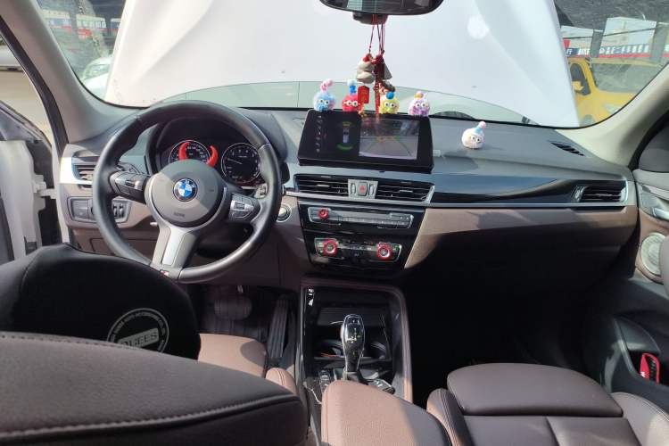 Used BMW X1 2022 sDrive20Li Luxury Model Audio And AC Panel