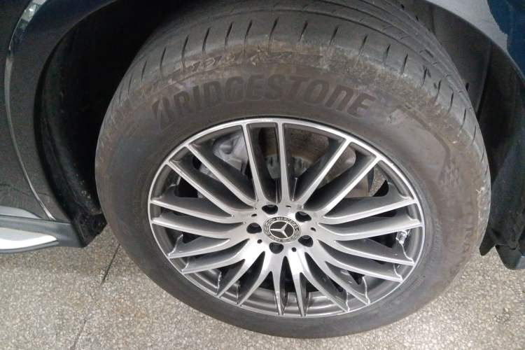 Used Mercedes-Benz GLC 2024 Refreshed GLC 300 L 4MATIC Dynamic Version 5 Seats Right Front Wheel Hub