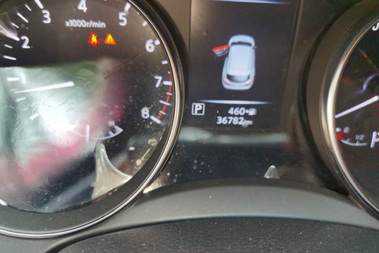 Used Nissan Qashqai 2021 2.0L CVT Luxury Edition Odometer Close Up