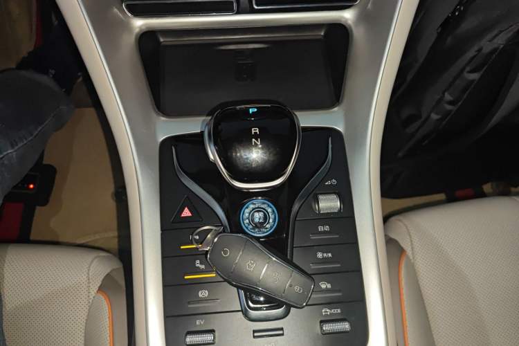 Used BYD Song Pro New Energy 2023 Champion Edition DM-i 110KM Beyond Model Gear Lever