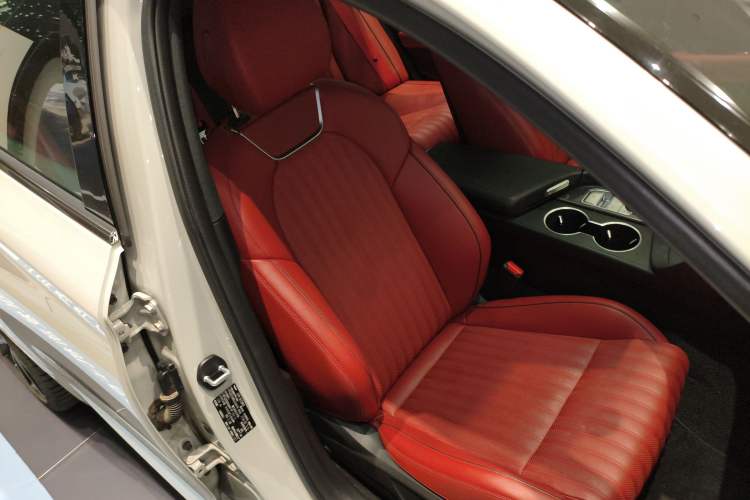 Used Genesis G70 2024 2.0T Hunter Model Rear-Drive Luxury Edition Shooting Brake