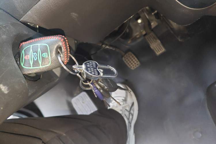 Used Wuling Rongguang 2021 1.5L Extended Standard-Size Window-Sealed Vehicle Air-Conditioned 2-Seater L3C
