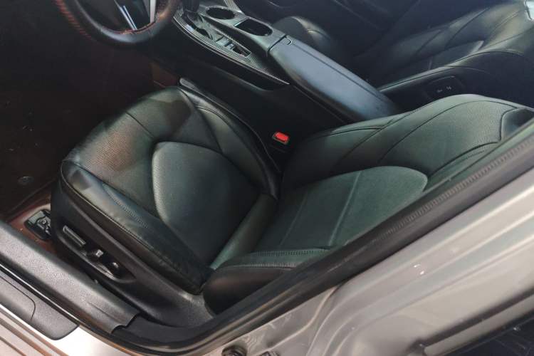 Used Toyota Avalon 2022 Dual-Engine 2.5L XLE Premium Edition Left Front Seat