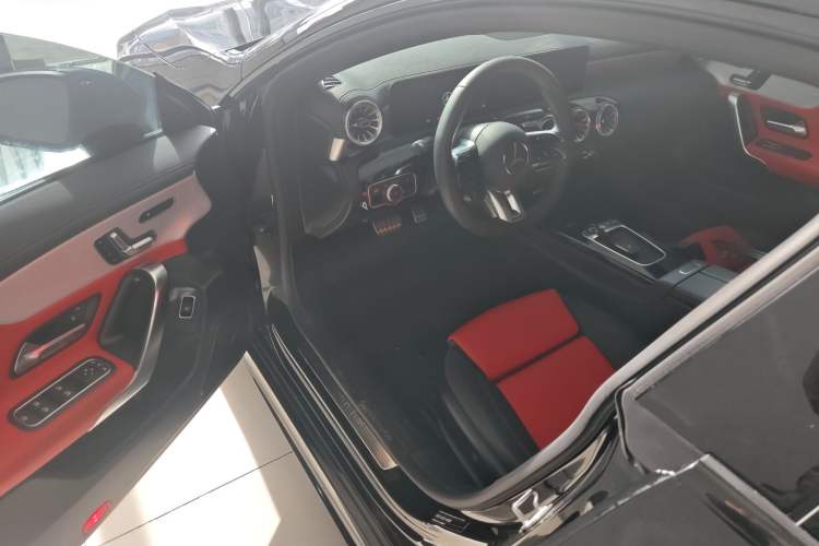 Used Mercedes-Benz CLA AMG 2024 Facelifted AMG CLA 35 4MATIC Driver Seat