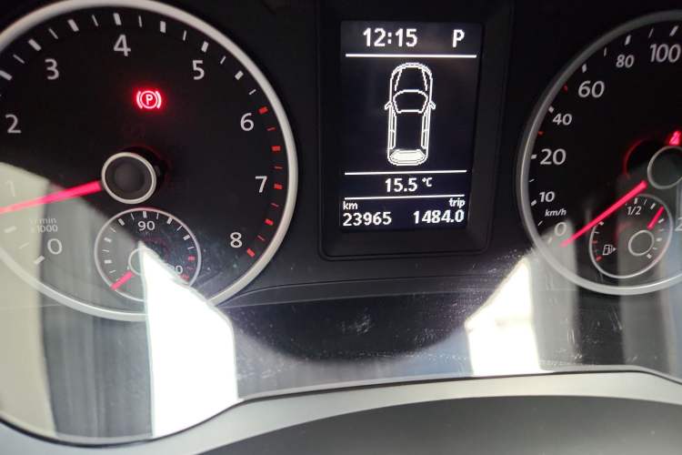 Used Volkswagen Tiguan 2017 300TSI Automatic Two-Wheel Drive Silk Road Comfort Edition Odometer Close Up