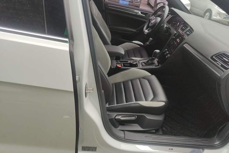 Used Volkswagen Golf 2019 280TSI DSG R-Line China VI Standard
