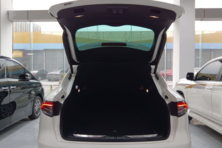 Used Maserati Levante 2022 2.0T GT Sharp Edition Trunk