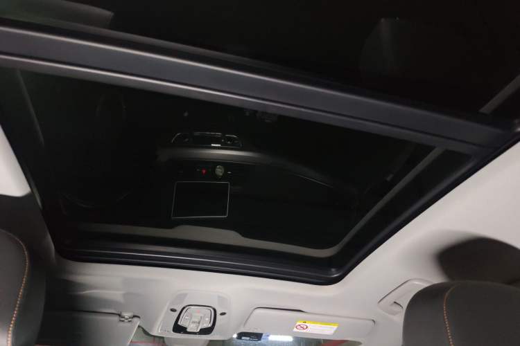 Used Audi Q5L 2018 40 TFSI Prestige Fashion Edition China VI Headliner