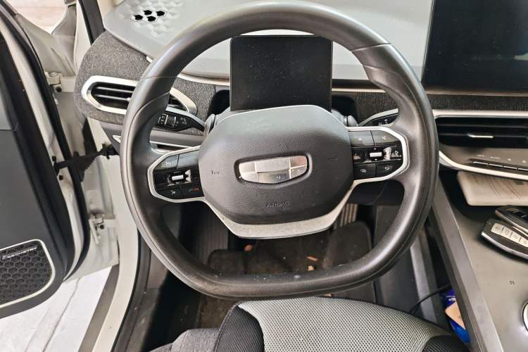 Used Geometry C 2020 Premium Range Version 400 KM C+
