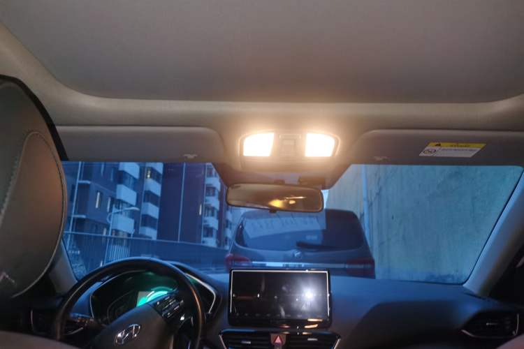 Used Hyundai Lafesta 2019 280TGDi Smart Speed Version China VI Standard Headliner