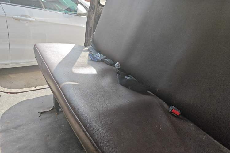 Used FORTHING Lingzhi 2016 V3 1.5L 5-Seater Special Offer Model
