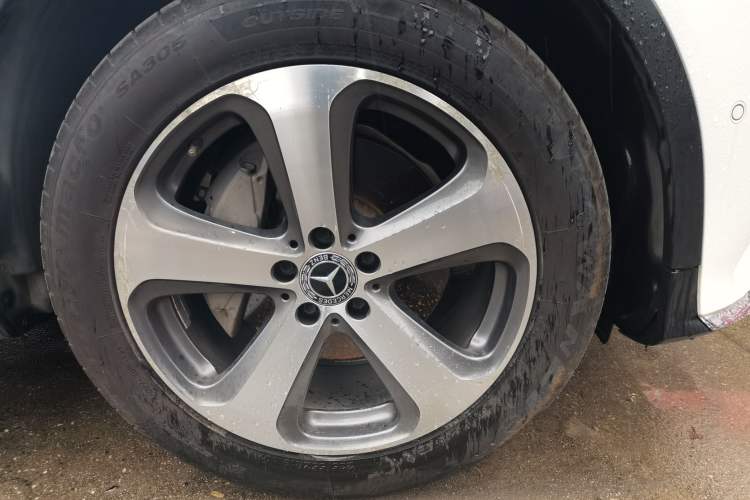 Used Mercedes-Benz GLC 2017 GLC 260 4MATIC Luxury Model
