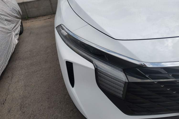 Used Venucia V 2023 260T Idol Edition Pro Right Front Headlight