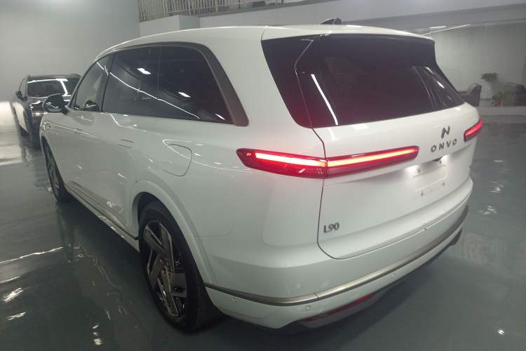 Used ONVO Luxeed L90 2025 Model—Max Six-Seater Version Rear Left 45 Deg