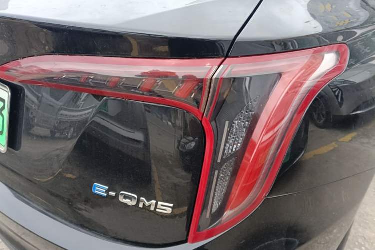 Used Hongqi E-QM5 2023 Base Travel Edition
