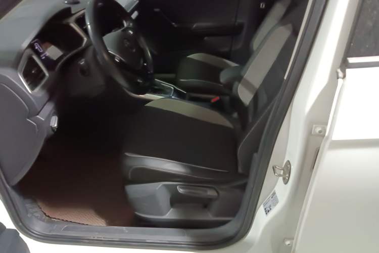 Used Volkswagen T-ROC 2022 280TSI DSG Two-Wheel Drive Elite PLUS