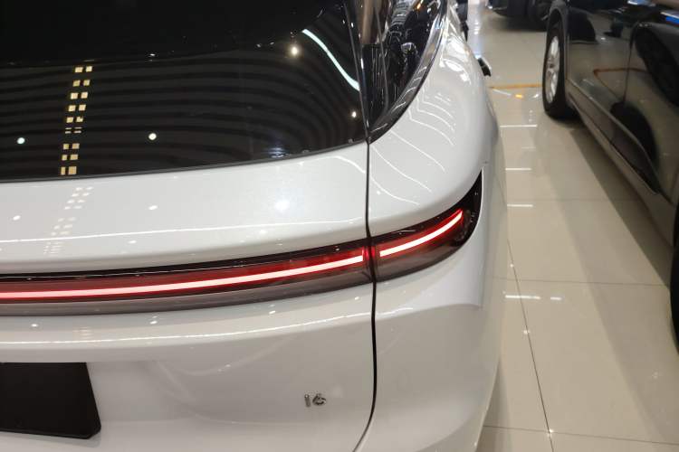 Used Li Auto Li Auto i6 2025 Model Two-Wheel-Drive Standard Type