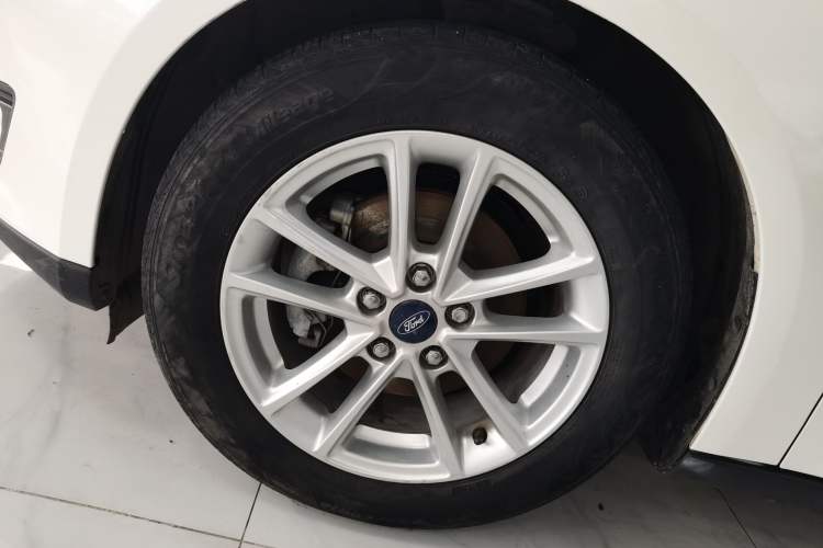 Used Ford Focus 2015 Sedan 1.6L Automatic Trend Model