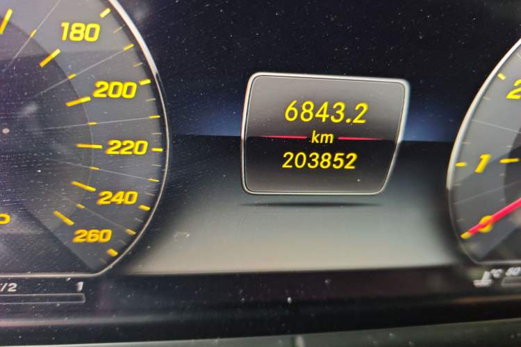 Used Mercedes-Benz E-Class 2018 Facelift E 200 L Sport Edition