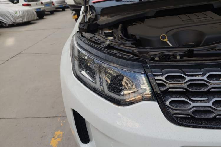 Used Land Rover Discovery Sport 2020 249 PS R-Dynamic Performance Edition Right Front Headlight