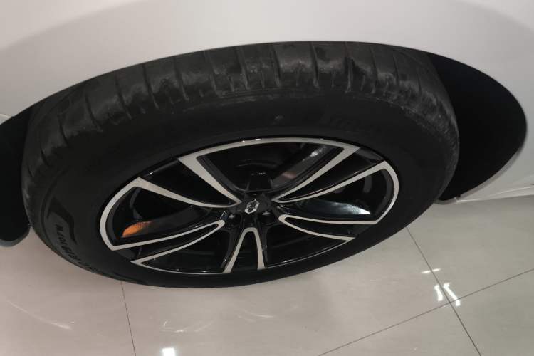 Used Hima AITO M5 2024 Extended-Range Max Rear-Wheel Drive Advanced Intelligent Driving Version
