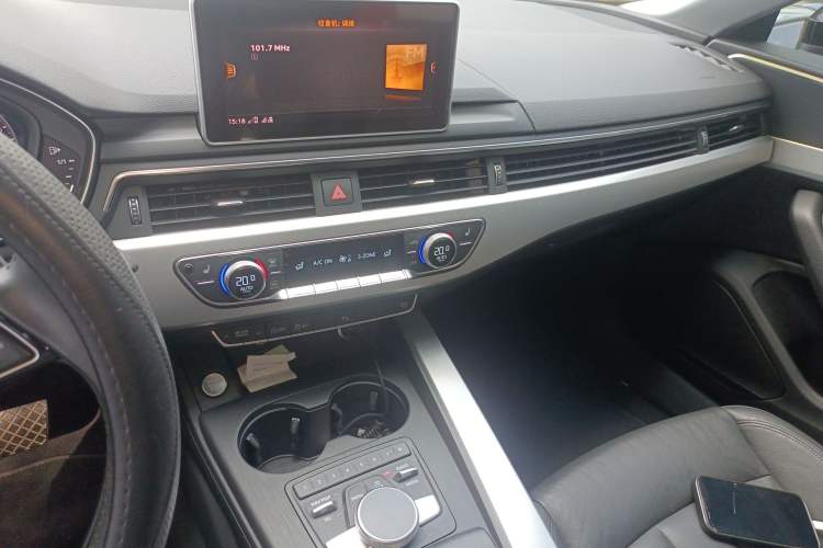 Used Audi A5 2019 Sportback 45 TFSI Fashion Model Audio And AC Panel