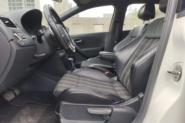 Used Volkswagen Polo 2012 1.4TSI GTI Left Front Seat